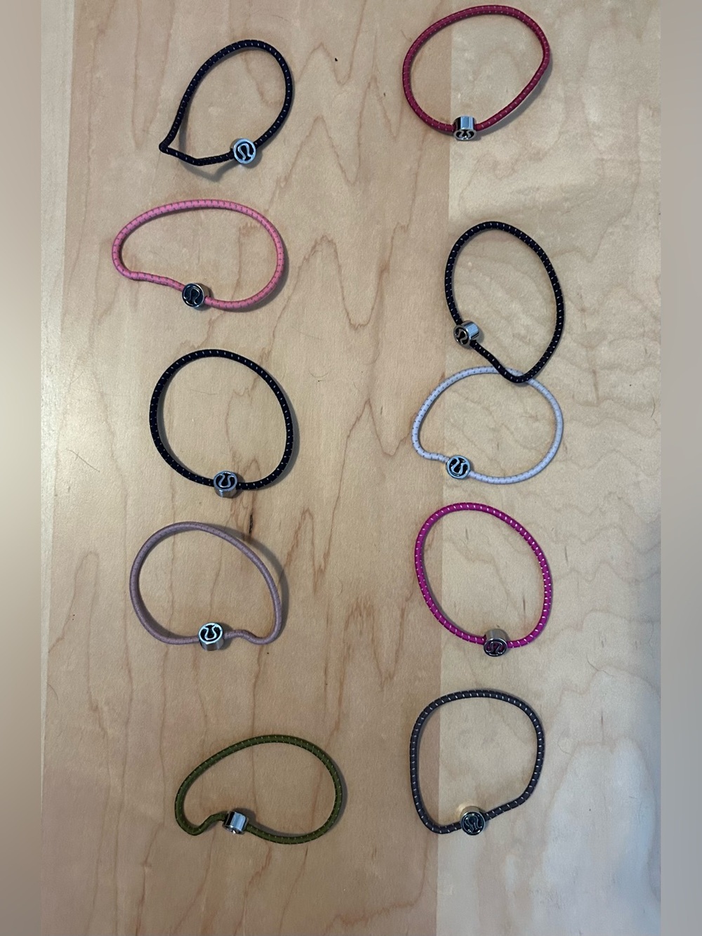 Lululemon Set of 10 Elastic Logo Hair Ties in various colors - Picture 4 of 5